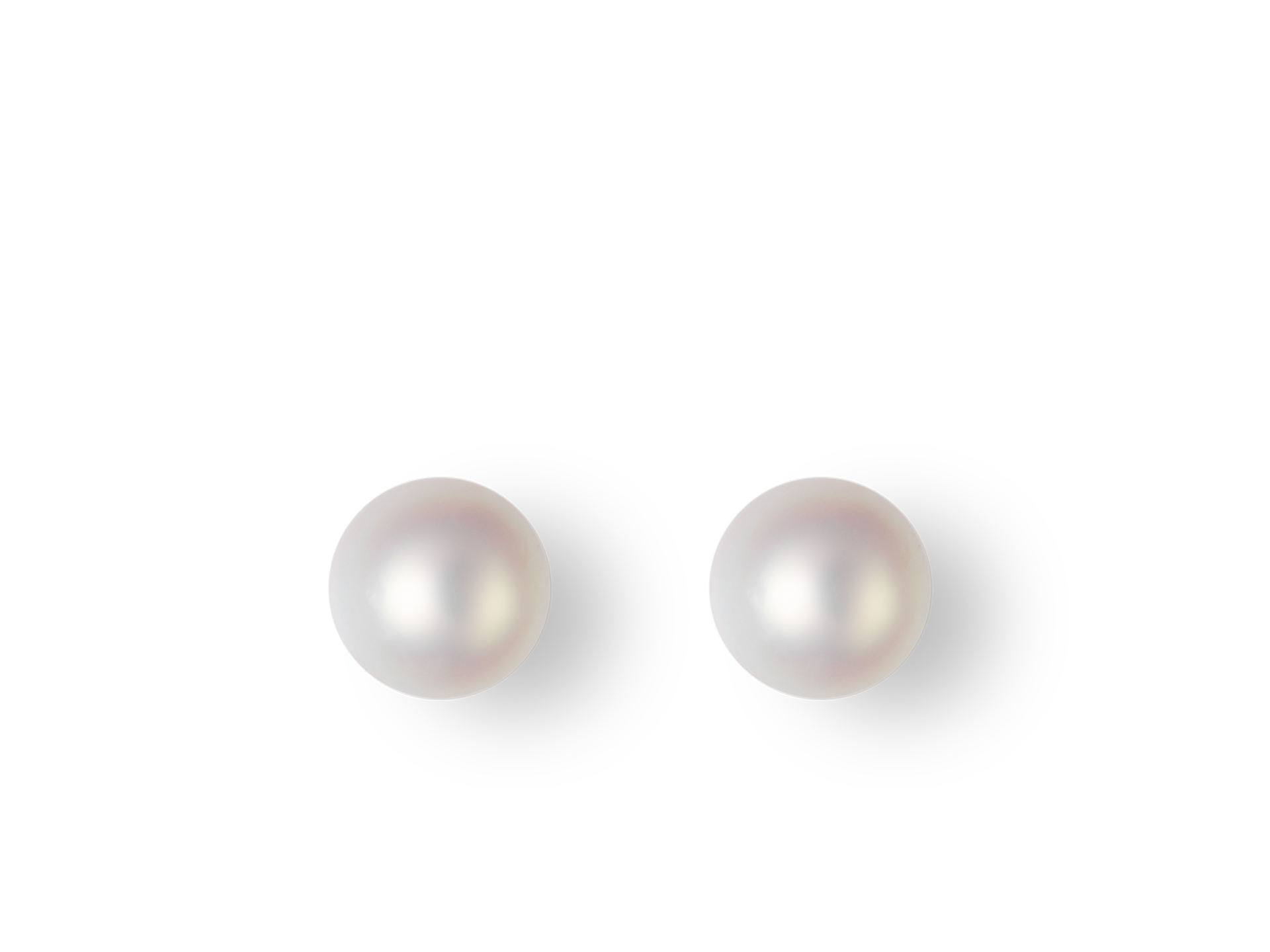 Die Schullin PERLEN OHRSTECKER sind runde, weiße Perlenohrstecker, die auf einem schlichten weißen Hintergrund abgebildet sind.