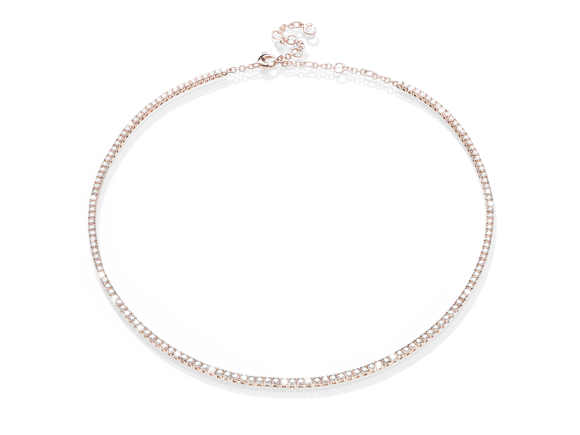 Der Schullin TENNISCOLLIER ist ein zartes, dünnes Silbercollier mit kleinen, funkelnden Edelsteinen, die elegant in einer runden Form auf weißem Grund angeordnet sind.