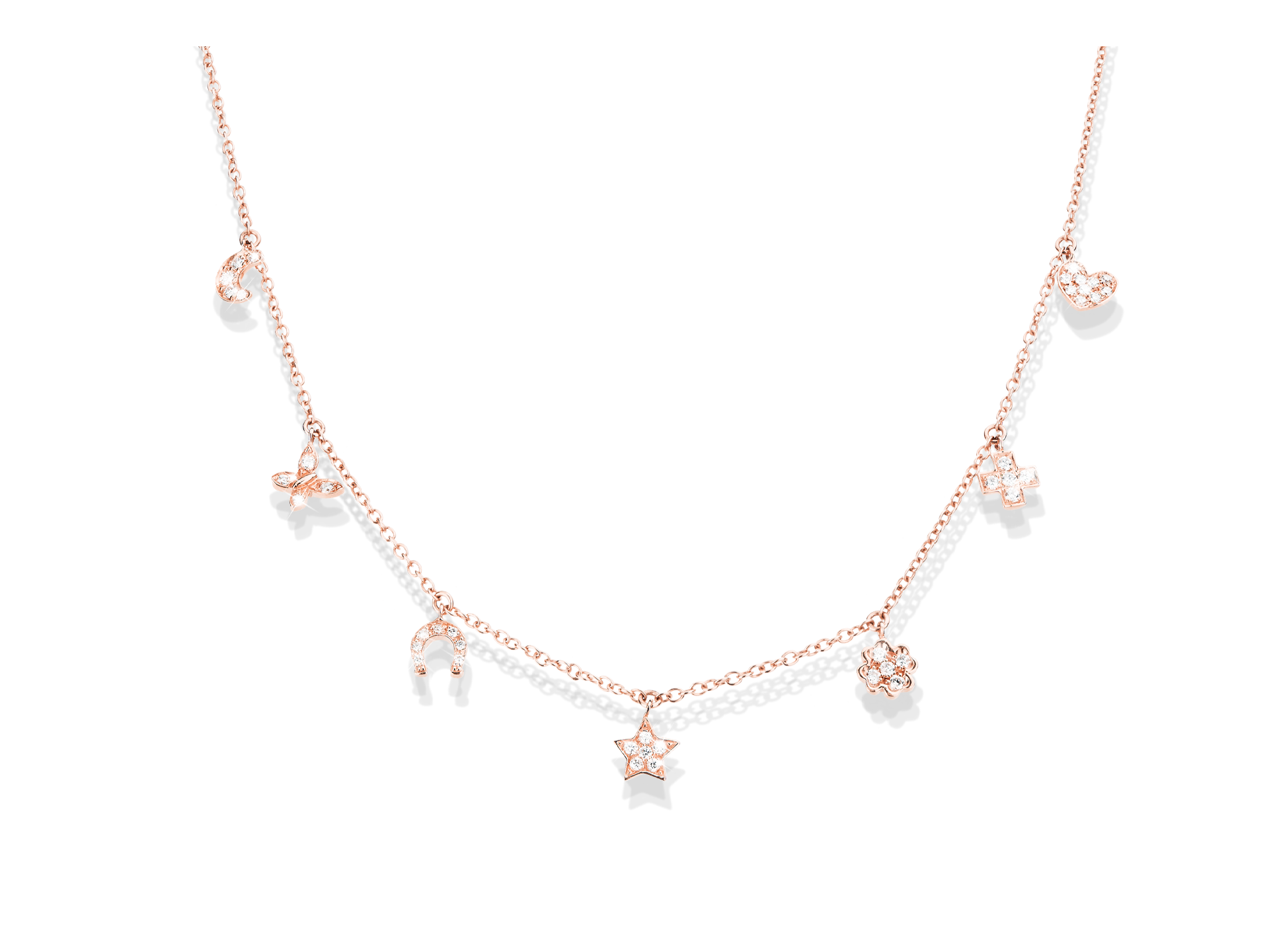 Die HALSKETTE LUCKY CHARMS von Schullin ist eine zarte Halskette aus Roségold, die mit sieben gleichmäßig verteilten Anhängern - Stern, Herz, Hufeisen, Blume und mehr - geschmückt ist, die elegant vor einem weißen Hintergrund funkeln.