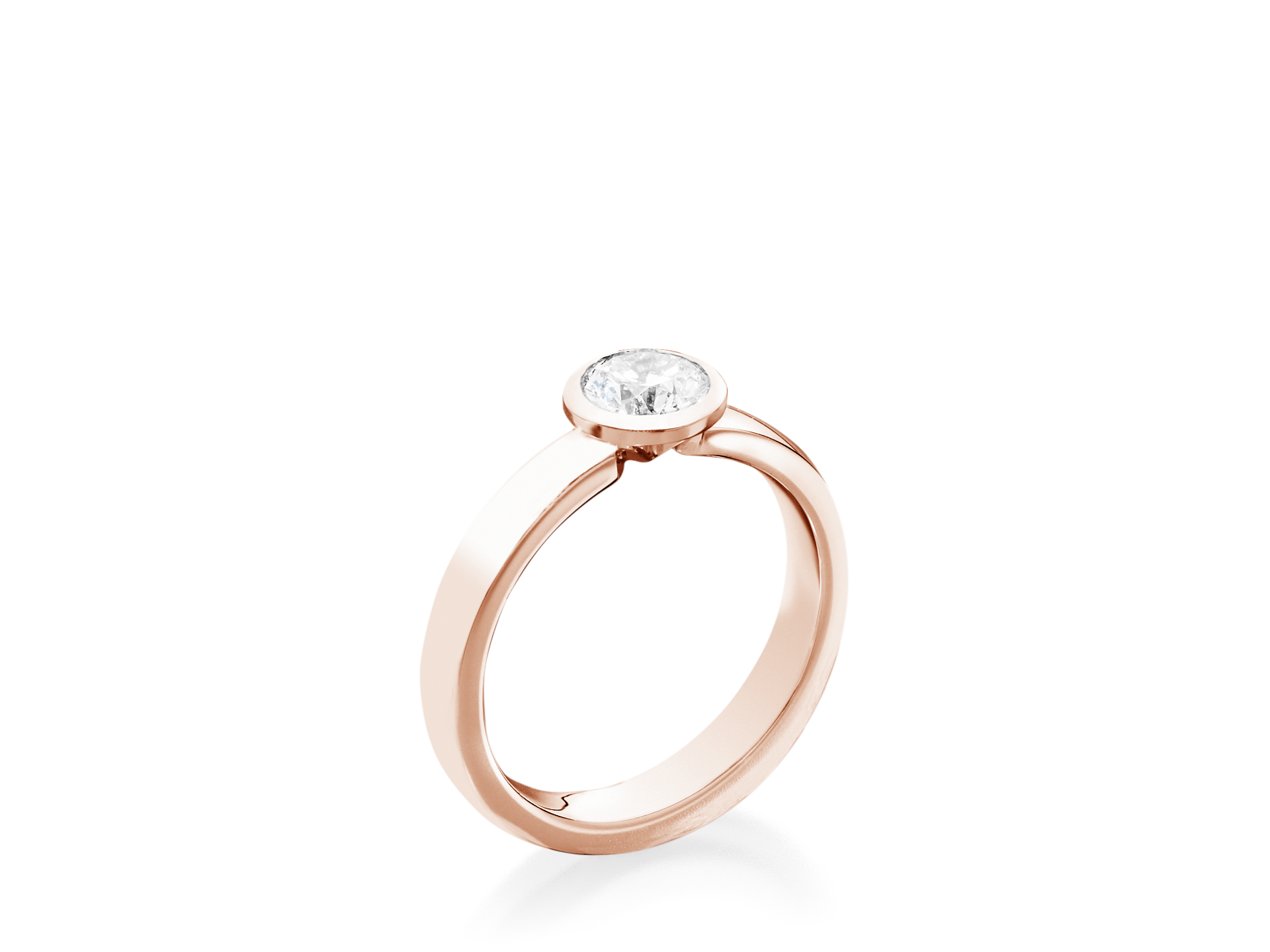 Der SOLITAIRE RING ORBIT 0,30 CARAT von Schullin ist ein Ring aus Roségold mit einem einzelnen runden Diamanten in einer Lünettenfassung, der vor einem schlichten weißen Hintergrund fotografiert wurde.