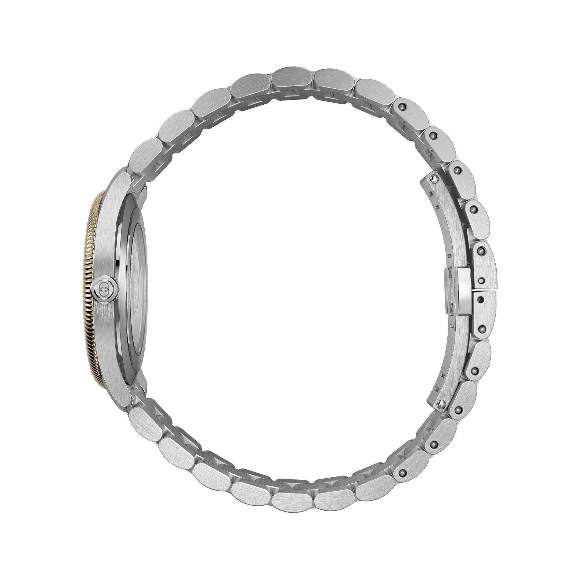 Seitenansicht der eleganten GUCCI G-TIMELESS Armbanduhr von Schullin, mit einem eleganten Metalldesign mit Edelstahlarmband und rundem Zifferblatt. Das Zifferblatt ist verborgen, da das offene Armband anmutig vor einem schwarzen Hintergrund ruht.