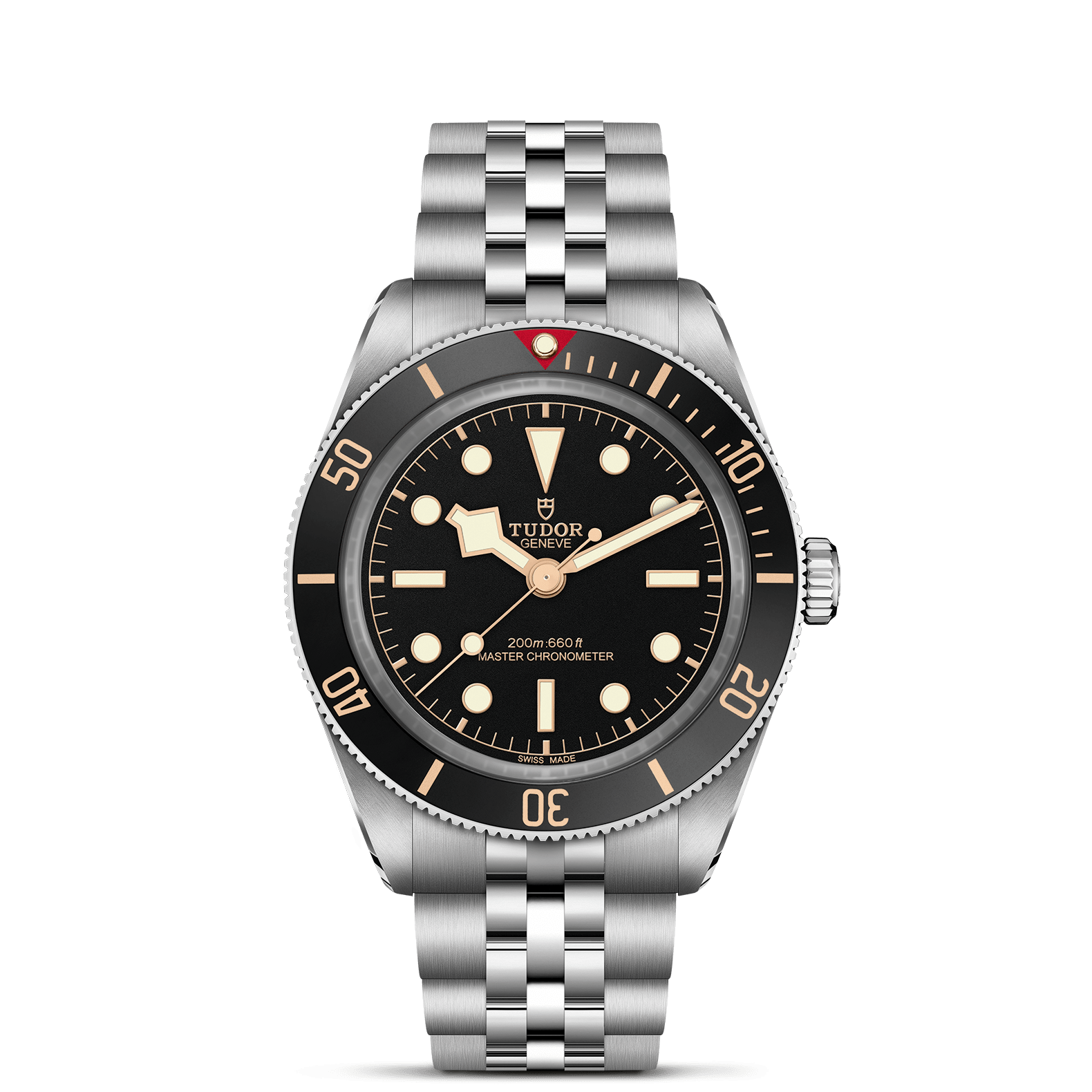 Die Schullin TUDOR BLACK BAY 58 Armbanduhr verfügt über ein Edelstahlarmband, eine schwarze Lünette und ein schwarzes Zifferblatt, goldene Akzente, runde Indexe und die Anzeigen "Tudor", "200m:660ft" und "Master Chronometer" auf dem Zifferblatt.