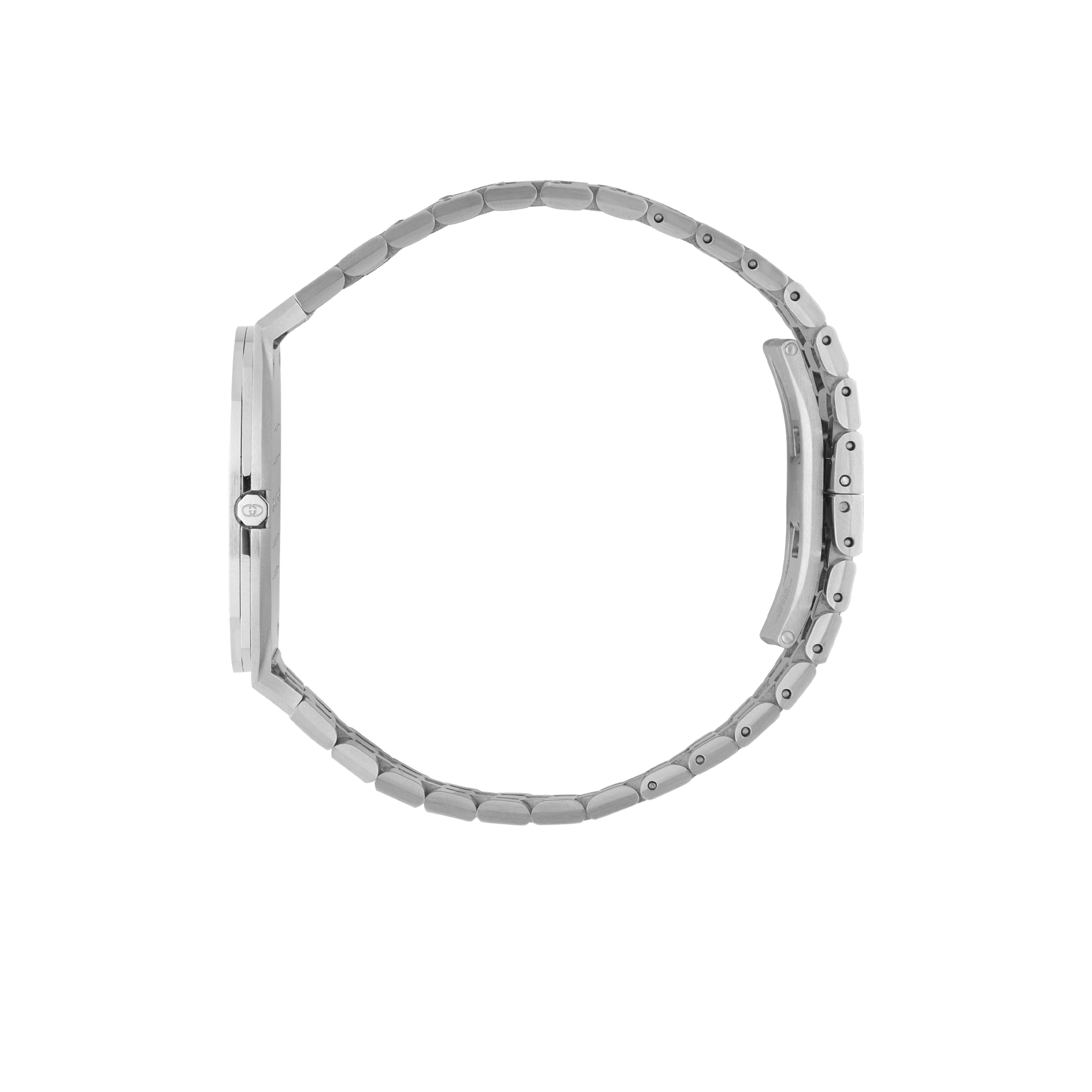 Eine elegante, silberne Armbanduhr mit Edelstahlgehäuse wird im Profil vor einem schwarzen Hintergrund präsentiert und betont das dünne Gehäuse und das Metallarmband – eine perfekte Verkörperung der Schullin 25H-Kollektion.