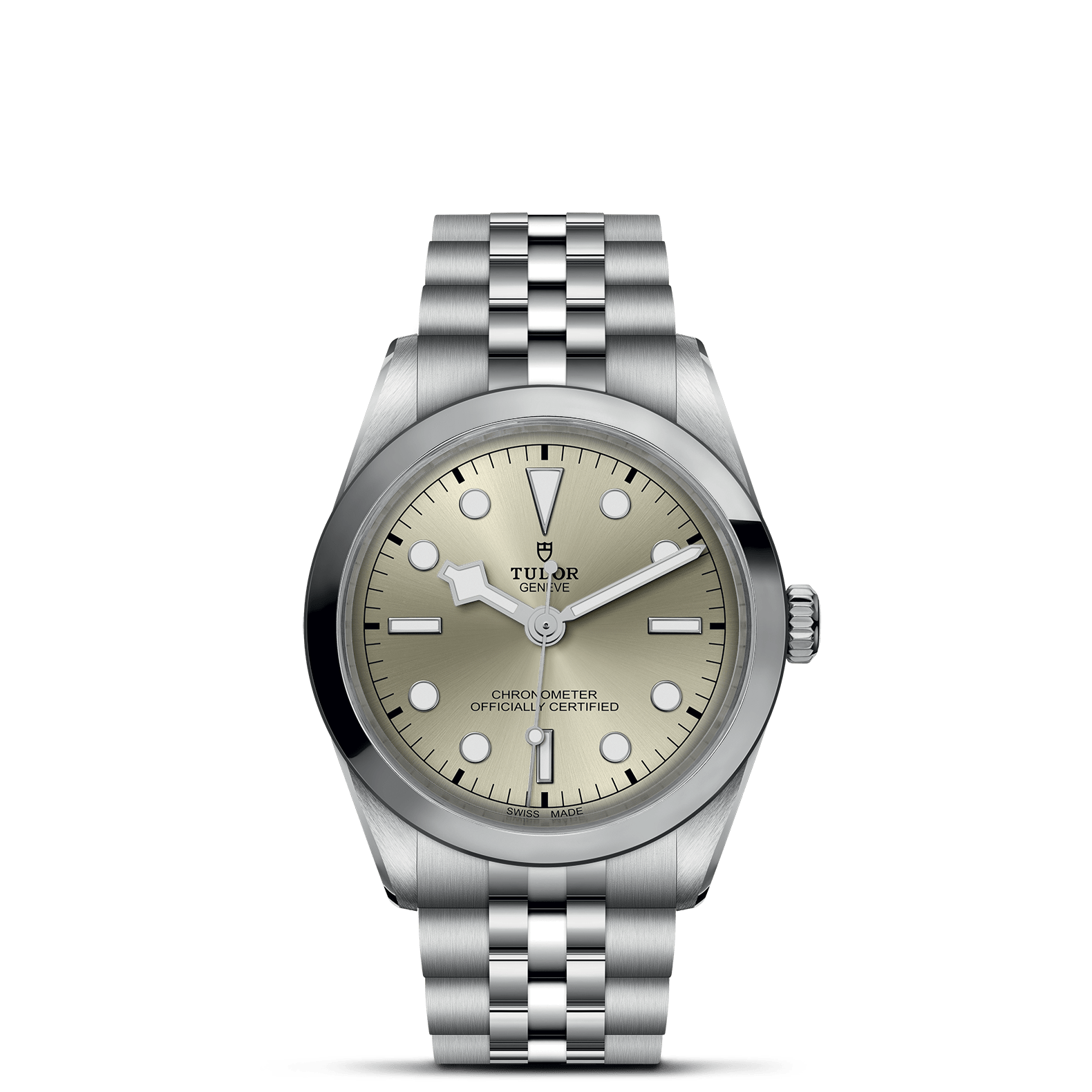 Die TUDOR BLACK BAY 36 von Schullin hat ein Edelstahlgehäuse, ein helles champagnerfarbenes Zifferblatt, silberne Indexe und ein fünfgliedriges Armband. Auf dem Zifferblatt steht "Tudor Geneve" und "Chronometer Officially Certified".