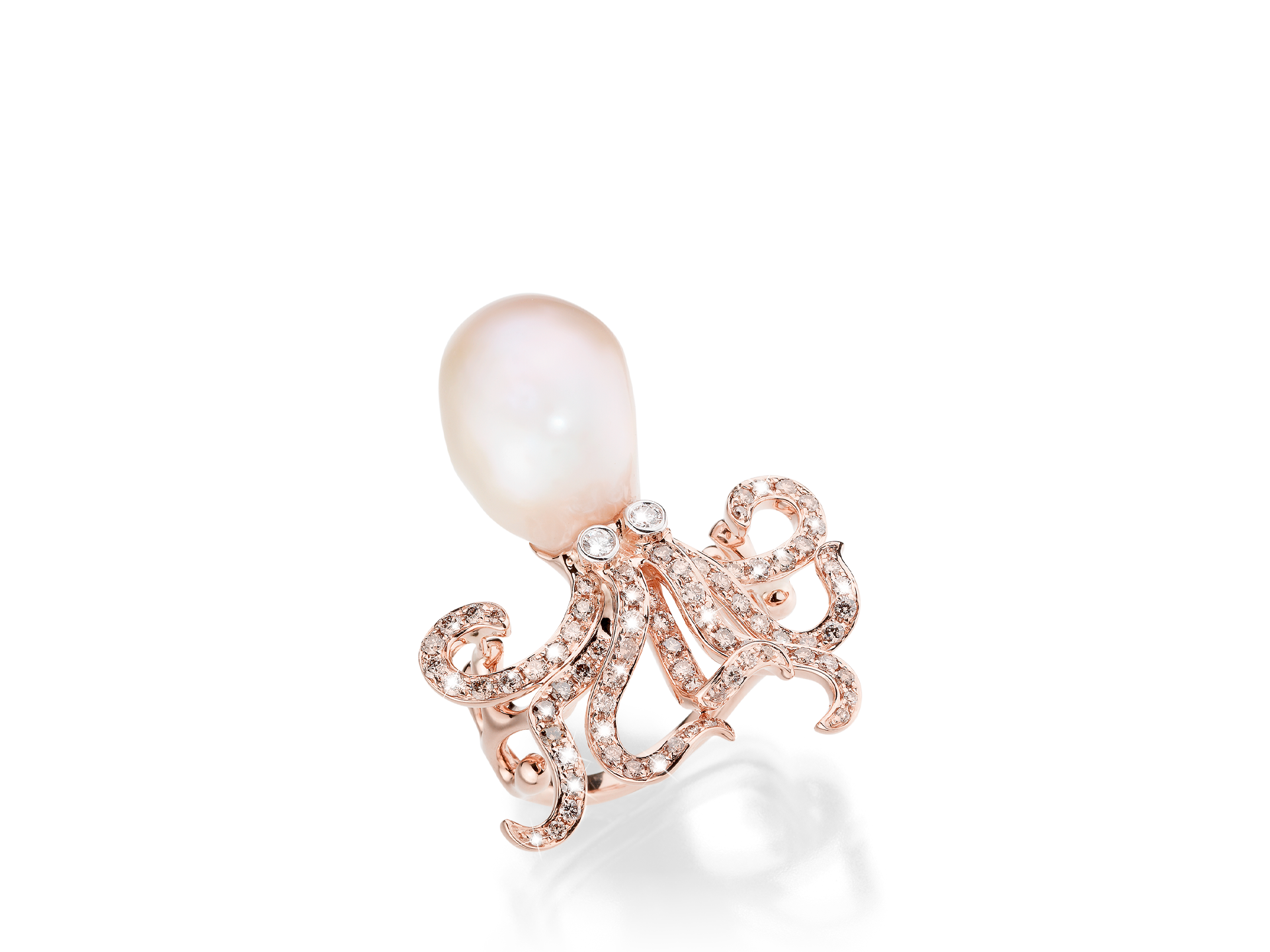 Wir präsentieren den PERLEN RING OCTOPUS von Schullin, ein exquisites Stück aus 18 Karat Roségold mit einer glänzenden Südsee-Perle als Körper und kleinen, funkelnden Diamanten, die seine Tentakeln zieren.