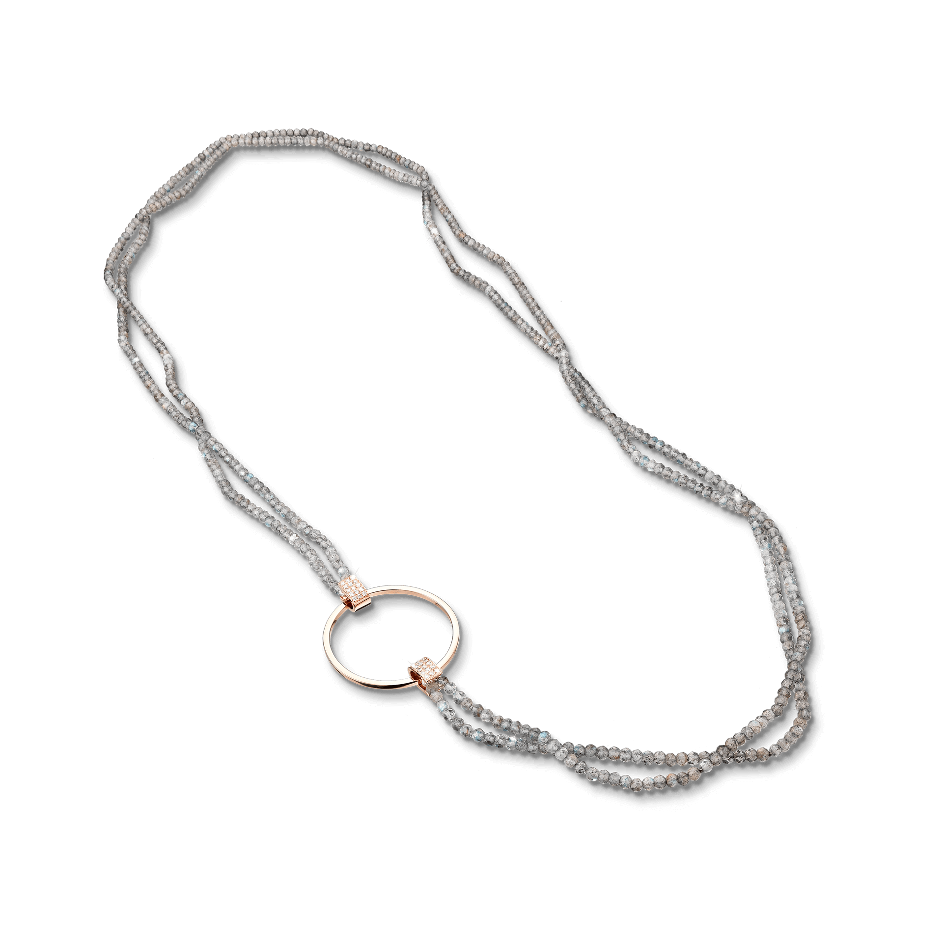 Das Schullin LABRADORIT COLLIER ist auf einem schwarzen Hintergrund abgebildet und zeigt sein langes Design mit kleinen, durchscheinenden grauen Perlen. Diese Halskette besteht aus zwei Strängen, die elegant durch einen großen runden Roségoldring verbunden sind.