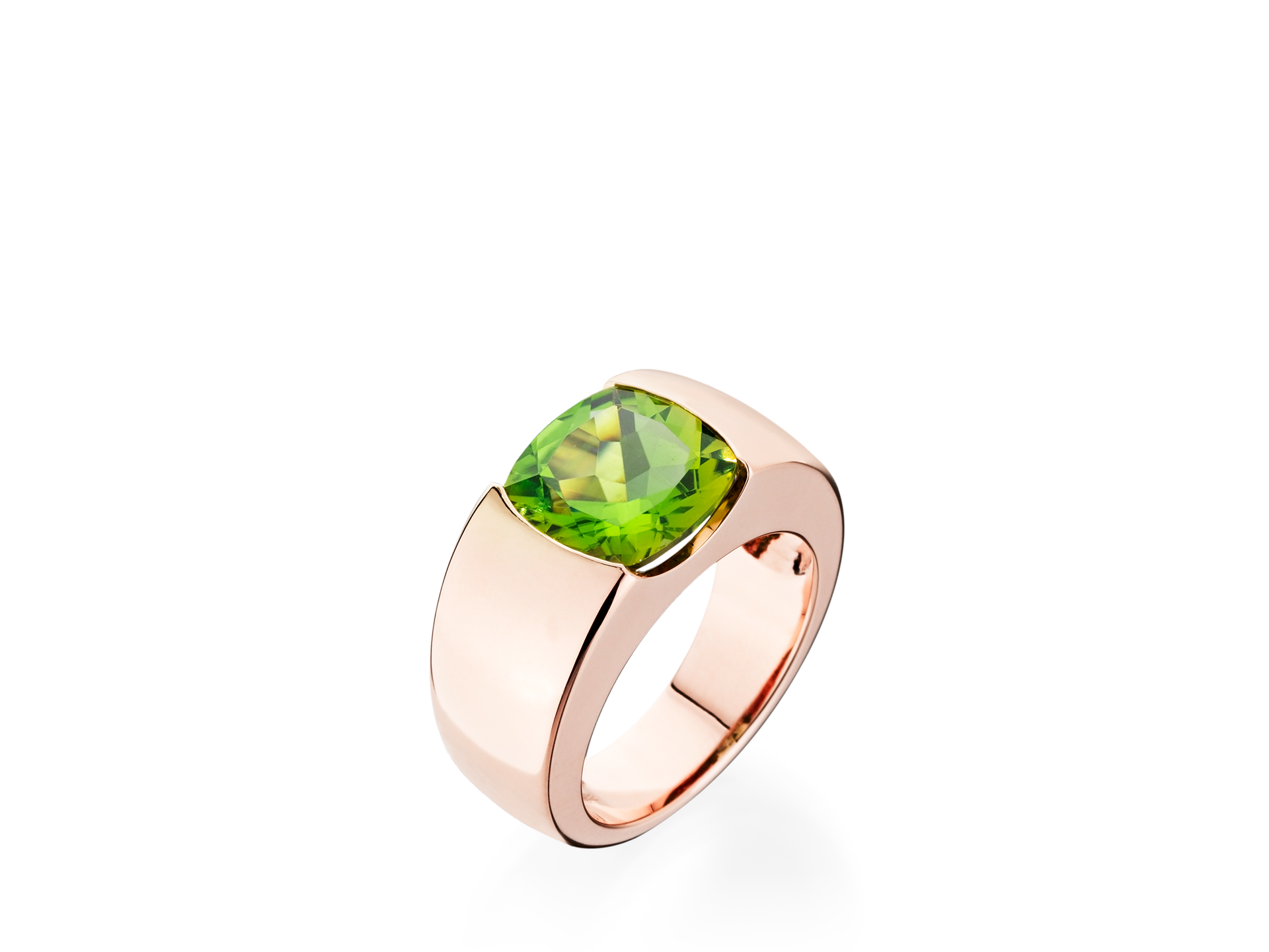 Entdecken Sie den PERIDOT RING PURE von Schullin, fachmännisch gefertigt aus 18 Karat Roségold. Er verfügt über einen auffälligen Peridot im Quadratschliff, der in sein breites Band eingefasst ist. Dieses zeitgenössische Design verbindet Eleganz mit einem polierten Finish und sorgt für einen zeitlosen Reiz.