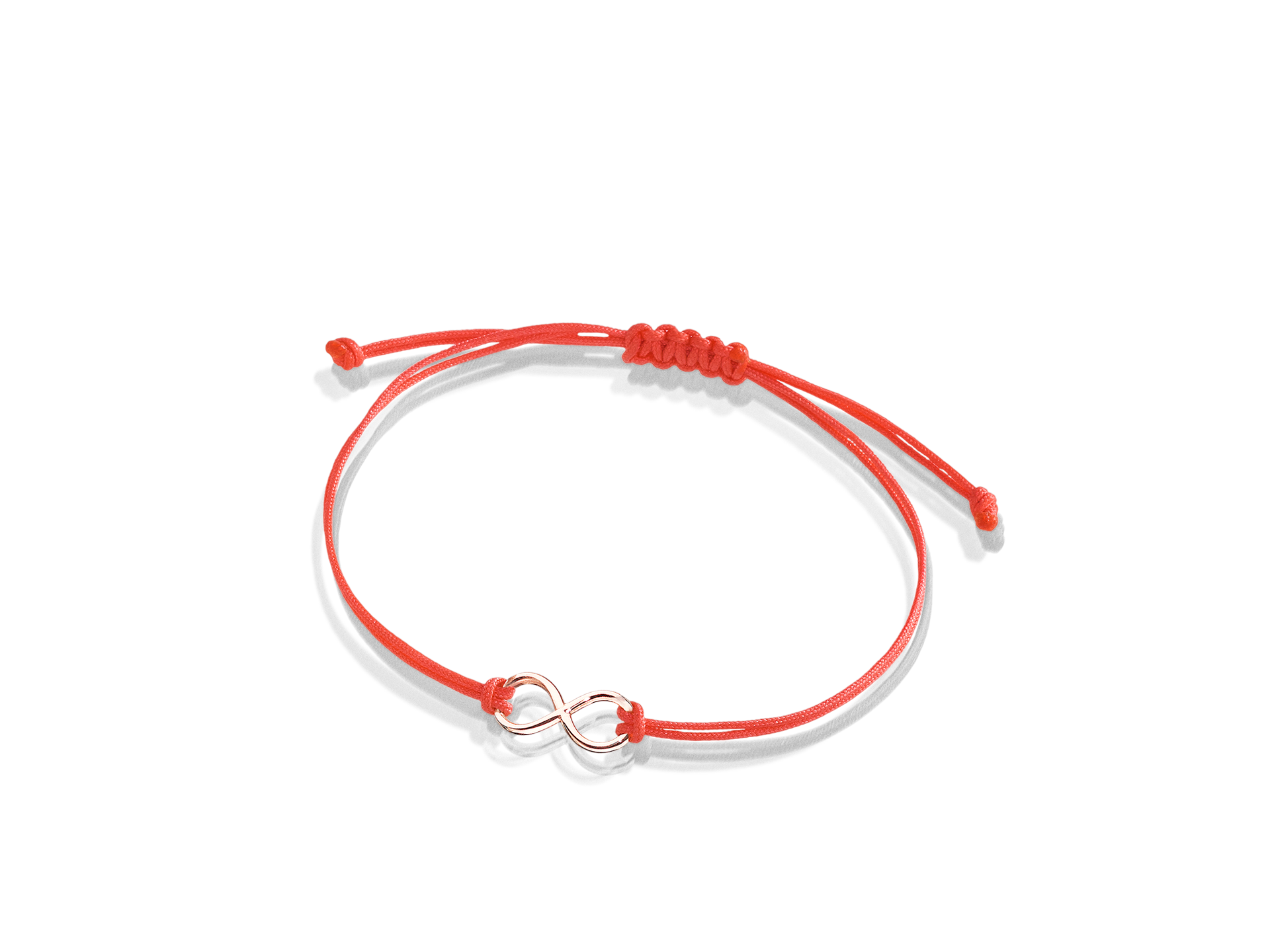 Das INFINITY ARMBAND von Schullin ist ein verstellbares rotes Kordelarmband mit einem silbernen Infinity-Anhänger in der Mitte, der an beiden Enden mit Knoten befestigt ist. Sein raffiniertes Design wird durch das dezente Infinity-Zeichen-Motiv akzentuiert und verleiht Ihrem Ensemble einen Hauch zeitloser Eleganz.