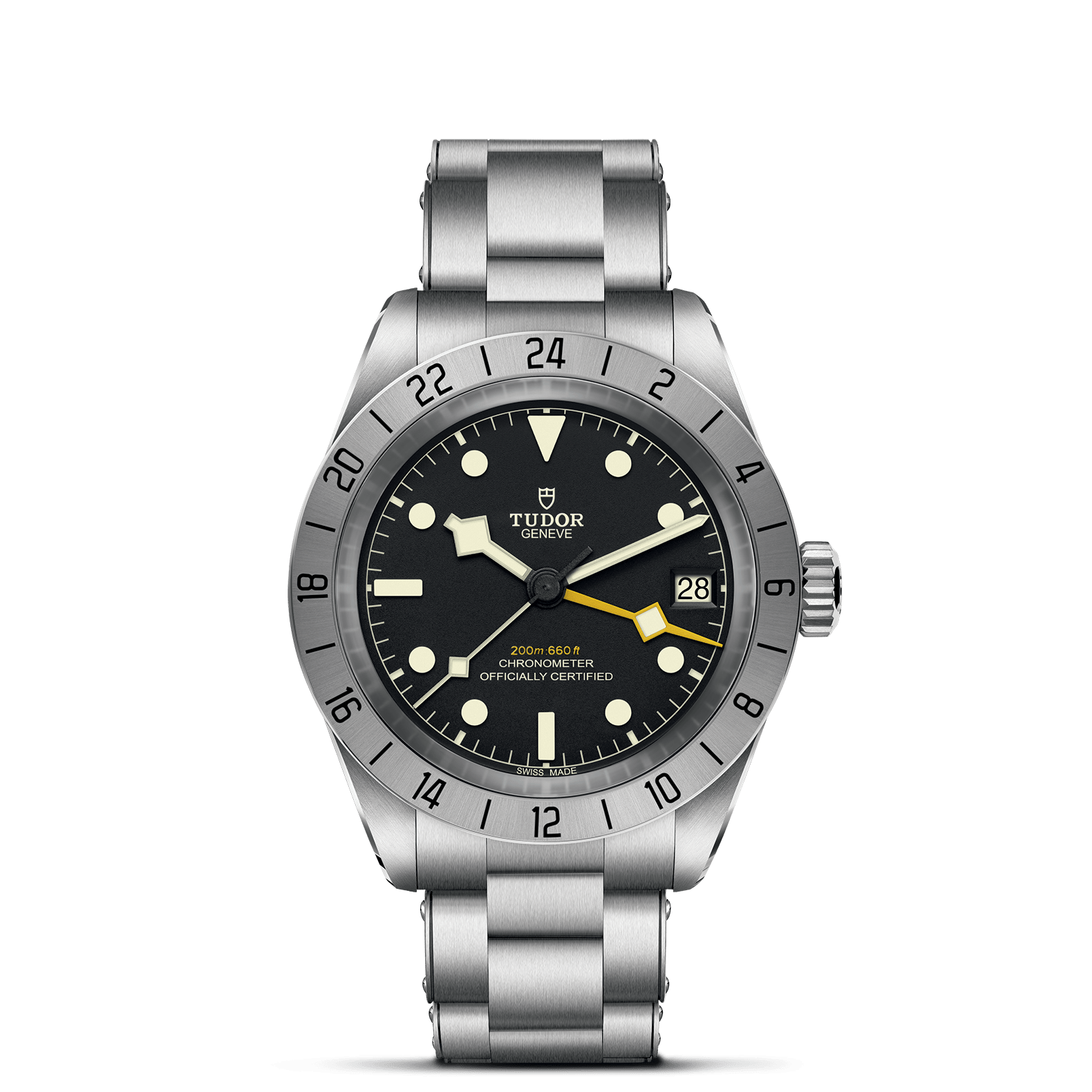 Die Schullin TUDOR BLACK BAY PRO ist eine Armbanduhr aus Edelstahl mit einem schwarzen Zifferblatt mit auffälligen weißen Indexen, einem Datumsfenster bei 3 Uhr, einer 24-Stunden-Lünette, einem gebürsteten Metallarmband und einem markanten gelben GMT-Zeiger.